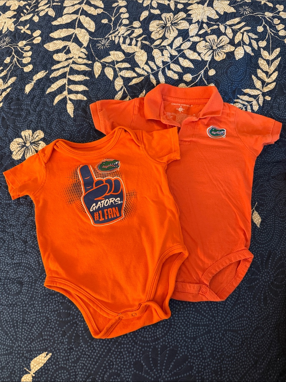 2 Florida Gators onesie Size 12M